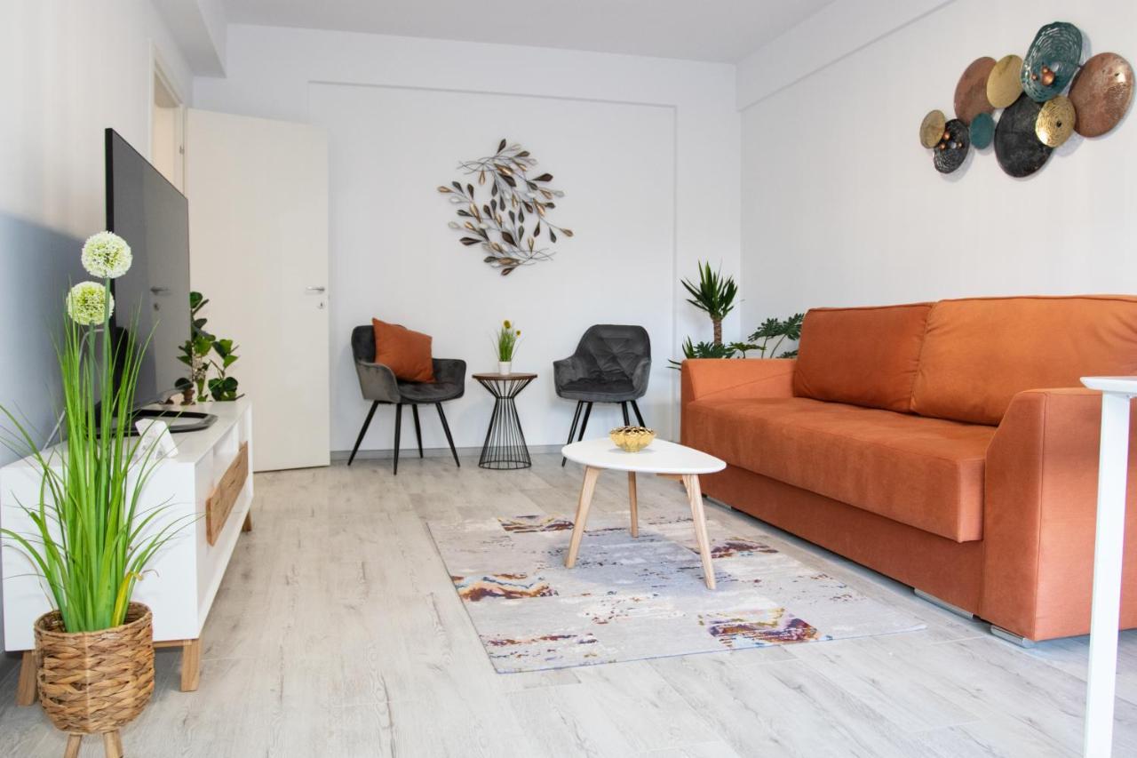 Lazo Two Room- Luxury Apartment Bucarest Esterno foto
