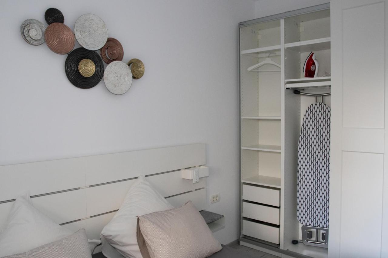 Lazo Two Room- Luxury Apartment Bucarest Esterno foto