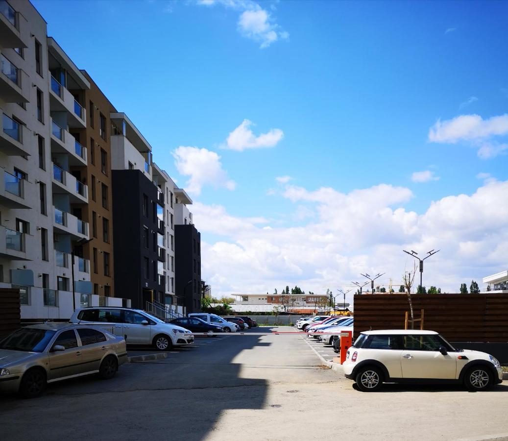 Lazo Two Room- Luxury Apartment Bucarest Esterno foto