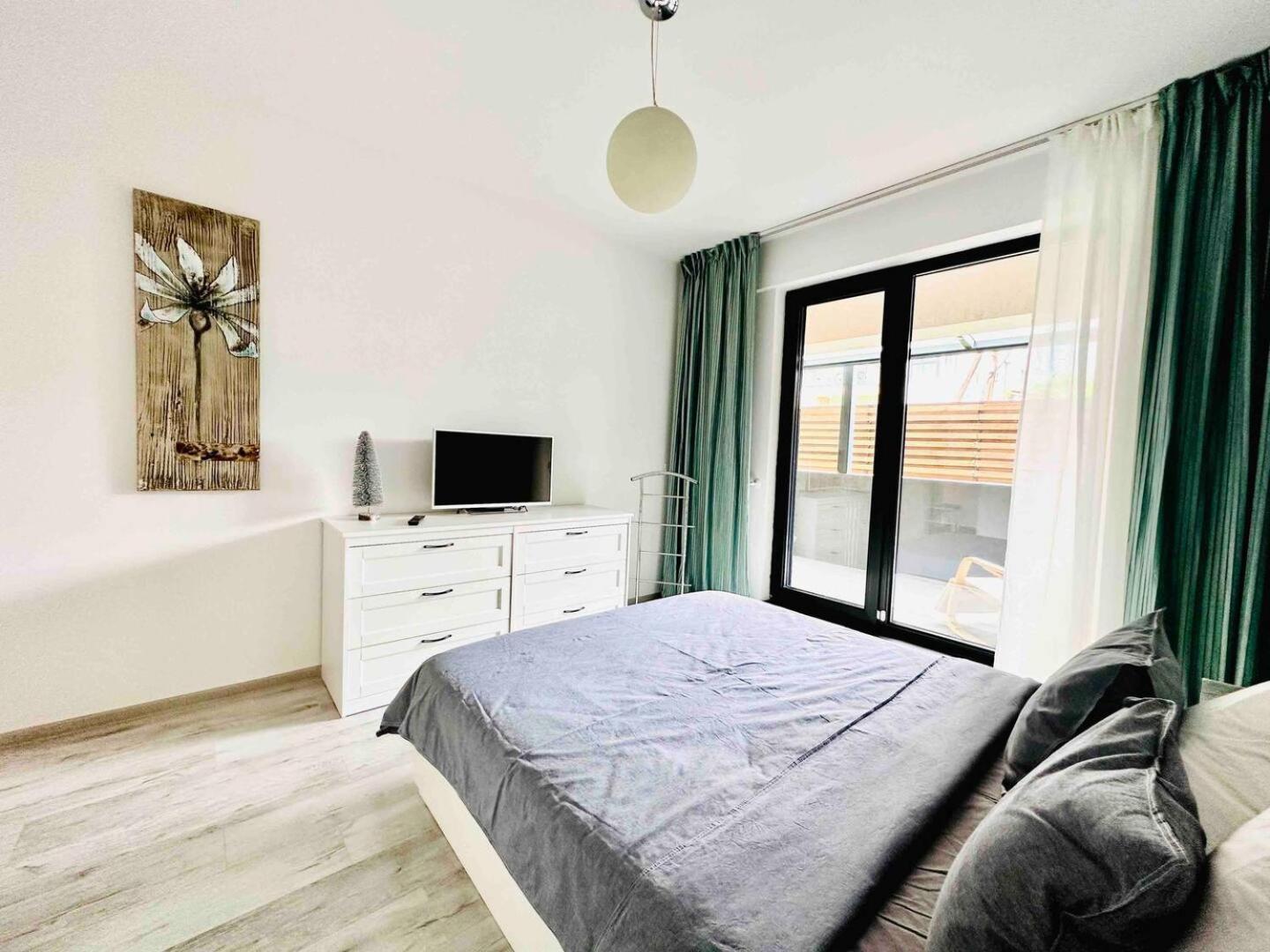 Lazo Two Room- Luxury Apartment Bucarest Esterno foto